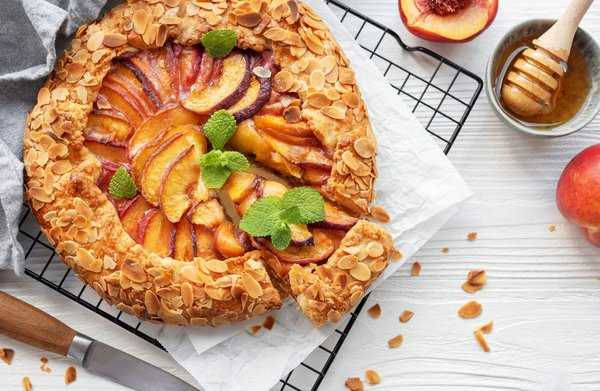 How to Bake a Gourmet Peach Galette with a Buttery, Flaky Pastry?